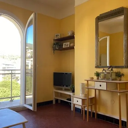 Vue Mer Avec Balcon, Dernier Etage, Centre Ville, Pied Dans L'eau - - Fr-1-308-191 Apartment Le Lavandou